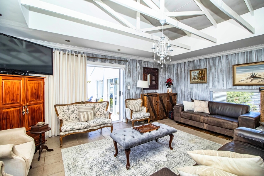 7 Bedroom Property for Sale in Stilbaai Wes Western Cape